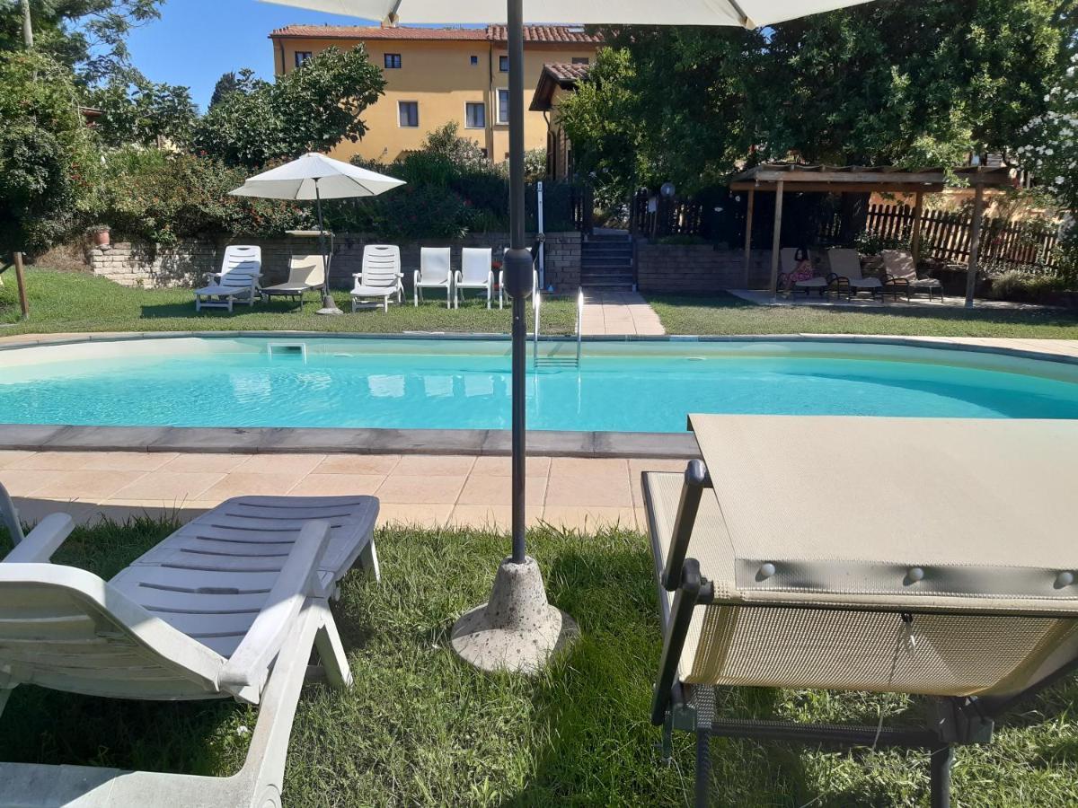 Agriturismo Poggio Al Tesoro Crespina Екстер'єр фото