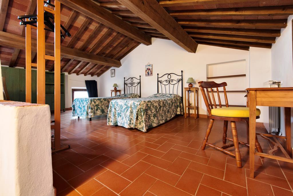 Agriturismo Poggio Al Tesoro Crespina Екстер'єр фото