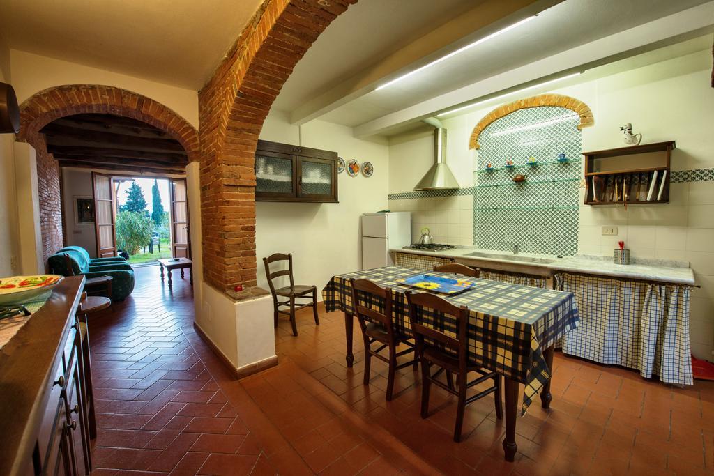 Agriturismo Poggio Al Tesoro Crespina Екстер'єр фото