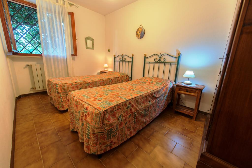Agriturismo Poggio Al Tesoro Crespina Екстер'єр фото