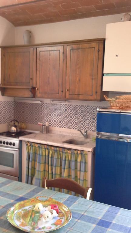 Agriturismo Poggio Al Tesoro Crespina Екстер'єр фото
