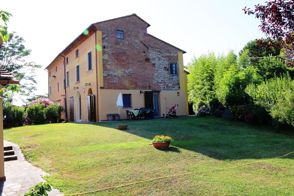 Agriturismo Poggio Al Tesoro Crespina Екстер'єр фото