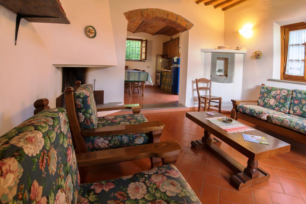 Agriturismo Poggio Al Tesoro Crespina Екстер'єр фото
